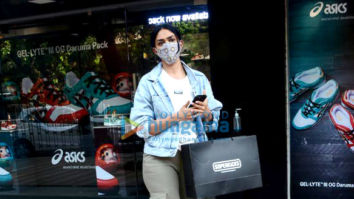 Photos: Mrunal Thakur snapped in Khar