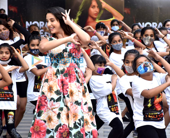 photos nora fatehi at the success bash for 1 billion views of dilbar 6