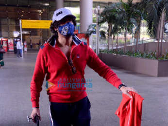 Photos: Rajkummar Rao, Patralekha, Sunny Deol and Sonu Nigam snapped at the airport
