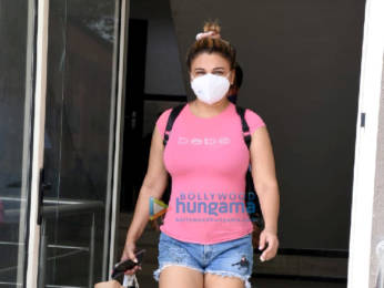 Photos: Rakhi Sawant snapped at a gym in Andheri