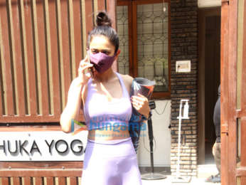 Photos: Rakul Preet Singh spotted at Anshuka Yoga in Bandra