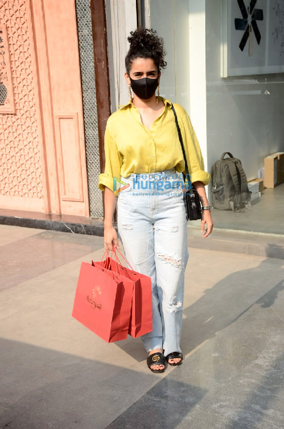 photos sanaya malhotra snapped in juhu 3