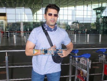 Photos: Shahid Kapoor, Hema Malini and Faruk Kabir snapped at the airport