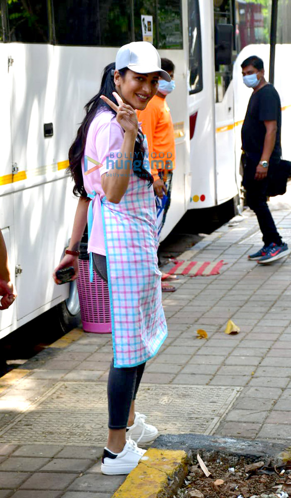 photos shruti haasan spotted shooting in bandra 2