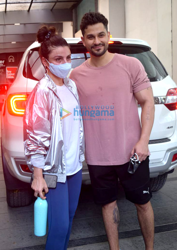 Photos: Soha Ali Khan and Kunal Kemmu snapped at gym in Khar Photos: Soha Ali Khan and Kunal Kemmu snapped at gym in Khar