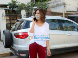 Photos: Sonali Bendre spotted in Juhu