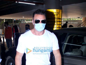 Photos: Tamannaah Bhatia, Sohail Khan, Jay Bhanushali and others snapped at the airport