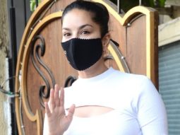 Sunny Leone spotted at Myra salon in Juhu