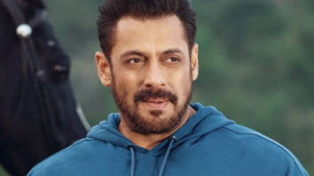 Salman Khan takes the first dose of COVID-19 vaccine