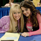 Miley Cyrus sends Hannah Montana cast, Joe Jonas, Selena Gomez heartfelt letters; pens her thoughts as Disney show completes 15 years 