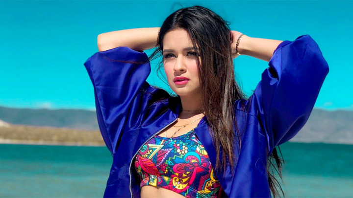 Avneet Kaur: “Alia Bhatt, how are you so EFFFORTLESS when you’re…”| Rapid Fire | Hrithik Roshan Avneet Kaur: “Alia Bhatt, how are you so EFFFORTLESS when you’re…”| Rapid Fire | Hrithik Roshan