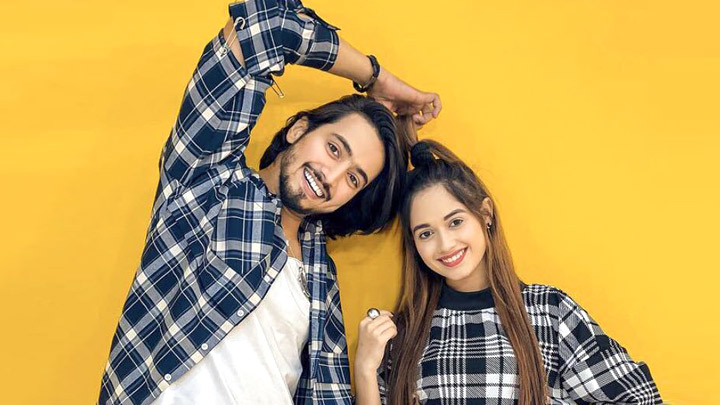 Jannat Zubair Rahmani on her chemistry with Faisu being compared to SRK-Kajol: “They’re LEGENDS, abhi to hum…” Jannat Zubair Rahmani on her chemistry with Faisu being compared to SRK-Kajol: “They’re LEGENDS, abhi to hum…”