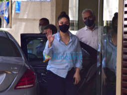 Photos: Kareena Kapoor Khan snapped at Karisma Kapoor’s house