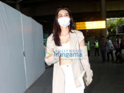 Photos: Kriti Sanon, Sonnalli Seygall and others snapped at the airport