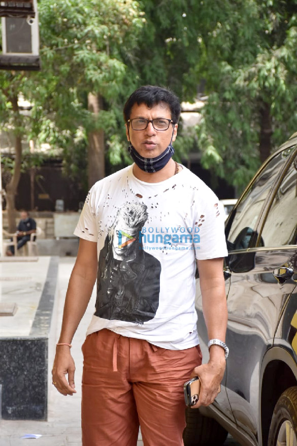 photos madhur bhandarkar snapped in andheri 3