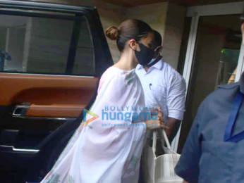 Photos: Ranbir Kapoor and Alia Bhatt spotted at Neetu Singh's house in Bandra
