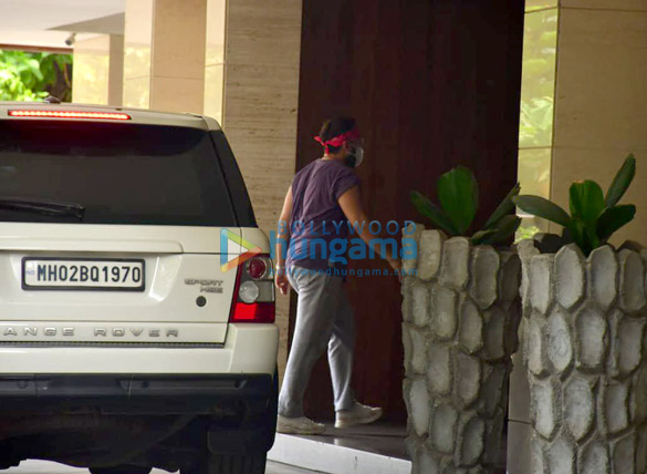photos saif ali khan spotted in bandra 4 2