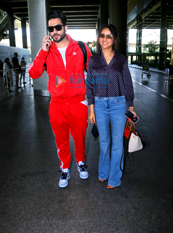 photos sonu sood shruti haasan and others snapped at the airport 5