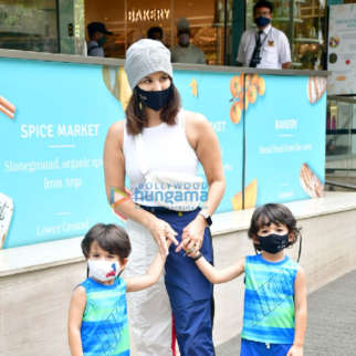 Photos: Sunny Leone snapped with her kids at Food Hall