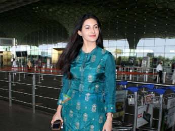 Photos: Taapsee Pannu, Rhea Chakraborty, Amyra Dastur and others snapped at the airport