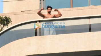 Photos: Tiger Shroff spotted at his balcony