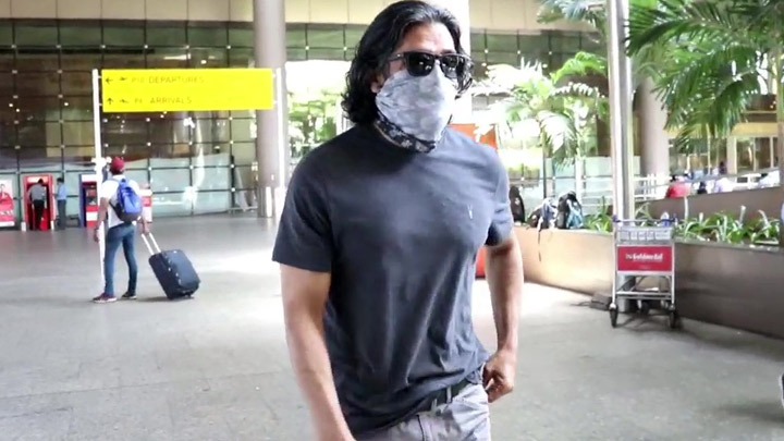 Spotted – Suniel Shetty and Aarya Babbar at Airport