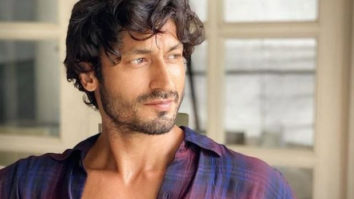Vidyut Jammwal gifts his jacket worth Rs 40,000 to a photographer