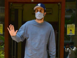 “Your lockdown is not on?” asks Ranbir Kapoor as he poses for the paparazzi in the city