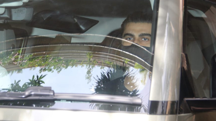 Arjun Kapoor spotted at Malaika Arora’s house in Bandra