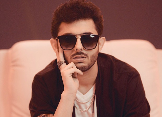 CarryMinati aka Ajey Nagar hits 30 million mark on Youtube, says it's an 'overwhelming moment' CarryMinati aka Ajey Nagar hits 30 million mark on Youtube, says it's an 'overwhelming moment'