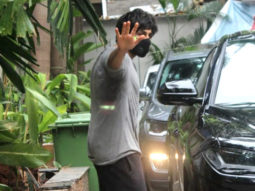 Kartik Aaryan spotted in Juhu