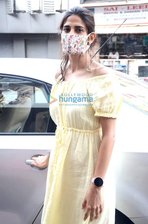 photos aahana kumra snapped in lokhandwala 2