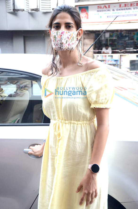 photos aahana kumra snapped in lokhandwala 4