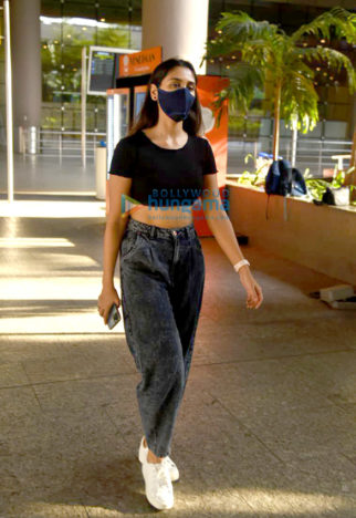 Photos: Actor Nikita Dutta spotted at the airport