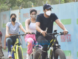 Photos: Janhvi Kapoor and Khushi Kapoor snapped cycling in Lokhandwala