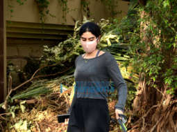 Photos: Khushi Kapoor snapped with her pet in Lokhandwala