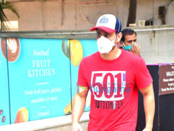 Photos: Kunal Kemmu spotted at Food Hall
