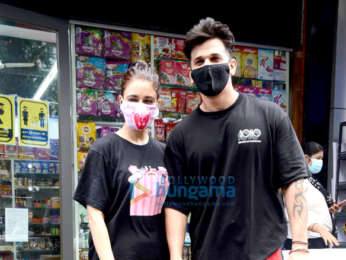 Photos: Prince Narula and Yuvika Chaudhary snapped at a medical store
