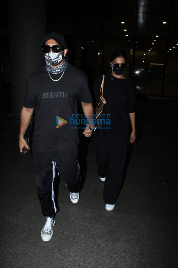 photos ranveer singh and deepika padukone snapped at the airport 1