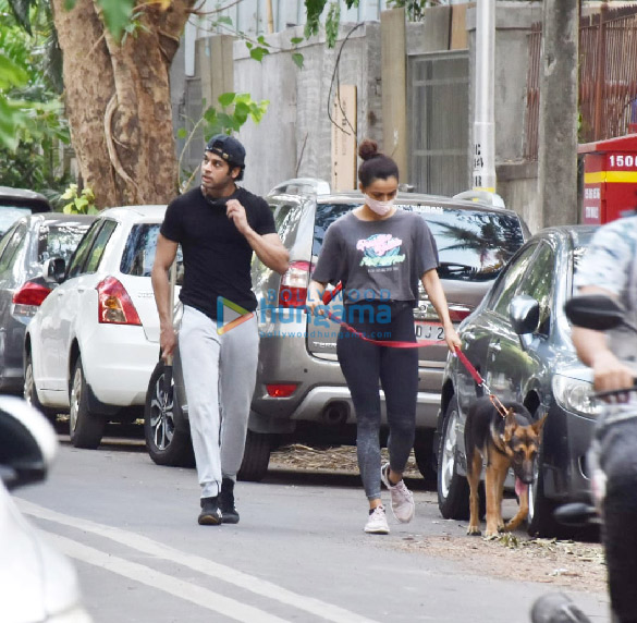 photos saqib saleem and abhimanyu dassani snapped in juhu 3