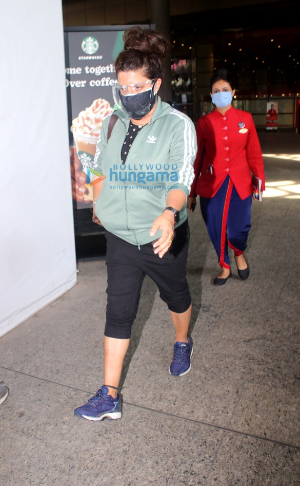 photos sonnalli seygall zoya akhtar and sahil salathia snapped at the airport