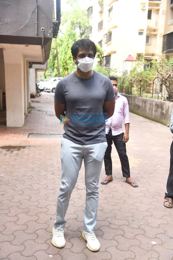 Photos: Sonu Sood snapped at his residence Photos: Sonu Sood snapped at his residence