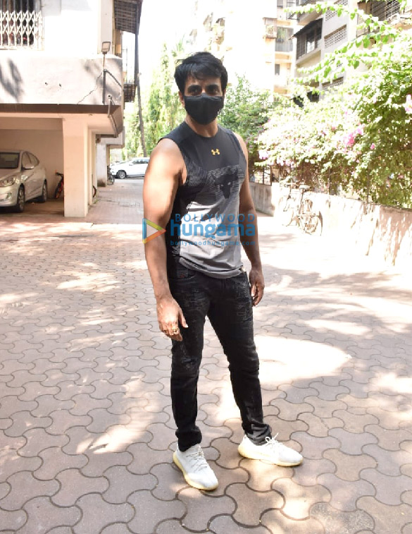 Photos: Sonu Sood snapped at his residence Photos: Sonu Sood snapped at his residence