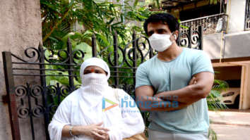 Photos: Sonu Sood snapped at his residence