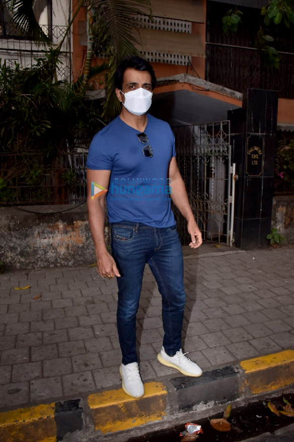 photos sonu sood snapped in juhu2