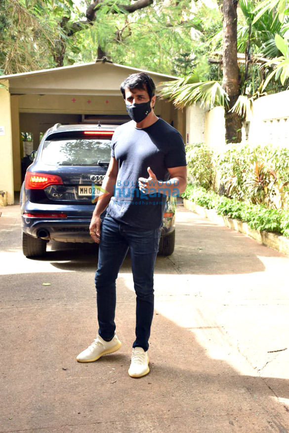 photos sonu sood snapped in juhu 2 2
