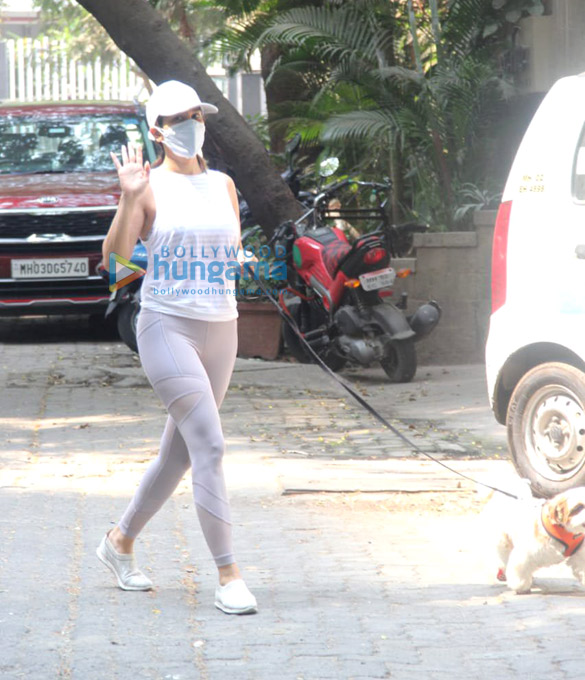 photos sophie choudry spotted on a morning walk in bandra 1