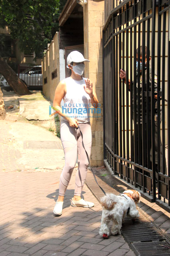 photos sophie choudry spotted on a morning walk in bandra 4