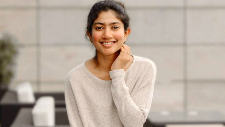 Sai Pallavi on EQUALITY: “It’s not in films alone, even on the set things need to CHANGE but…” Sai Pallavi on EQUALITY: “It’s not in films alone, even on the set things need to CHANGE but…”