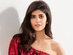Sanjana Sanghi celebrates World Menstrual Hygiene Day by spreading awareness among the girls at Aarohan NGO